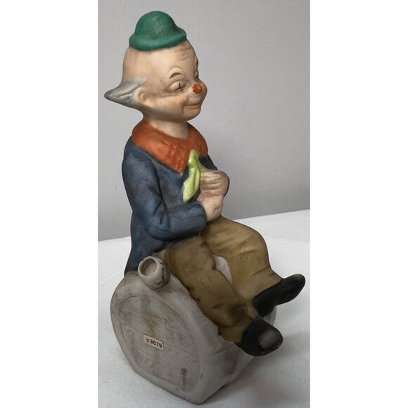 Vintage Porcelain Clown Figurine Holding Banana - Picture 5 of 5